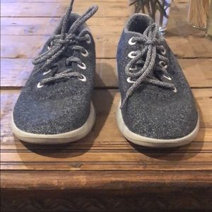 Allbirds classic wool tennis shoes